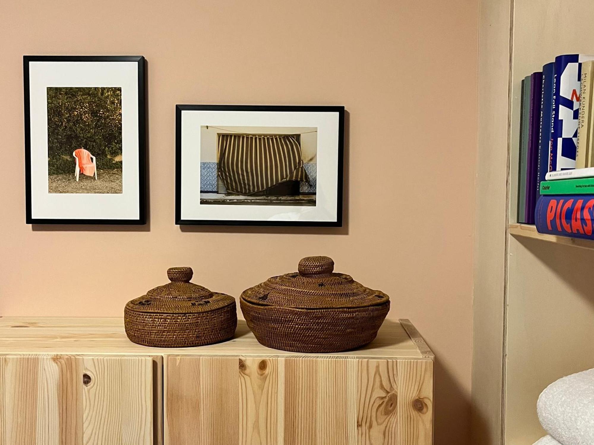 Red Cat In Bed Bed & Breakfast Eenrum Bagian luar foto